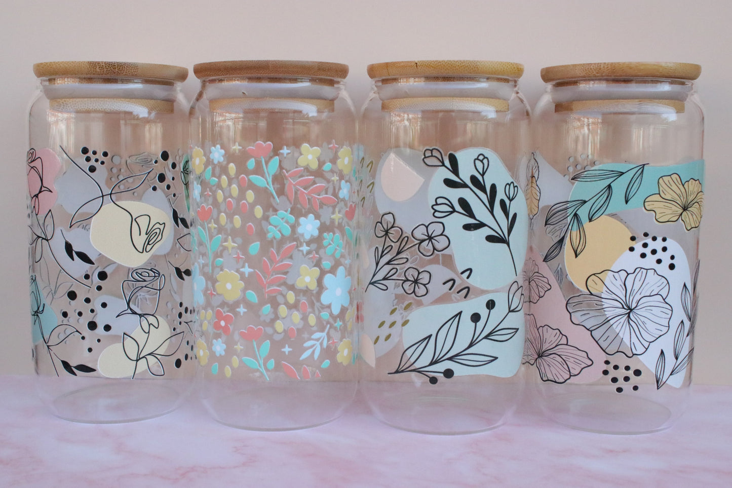 Vasos con tapa de bambú – ¡Diseño, sostenibilidad y color en tu día a día!