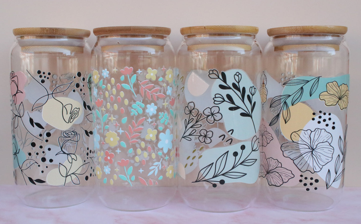 Vasos con tapa de bambú – ¡Diseño, sostenibilidad y color en tu día a día!
