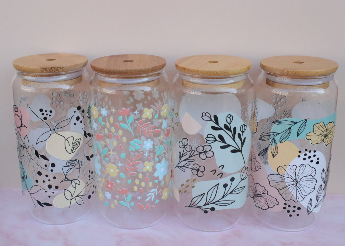 Vasos con tapa de bambú – ¡Diseño, sostenibilidad y color en tu día a día!