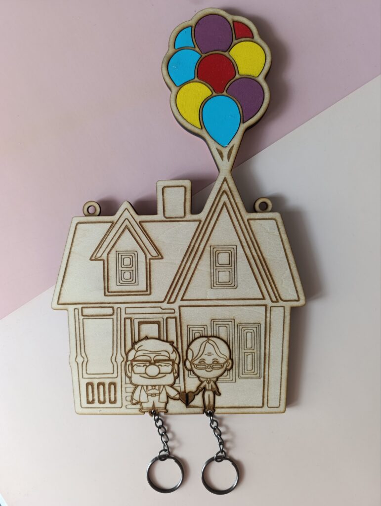 Cuelga llaves madera "UP"