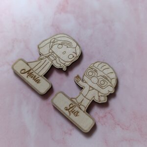 Marcasitio pareja “UP” con nombre grabado