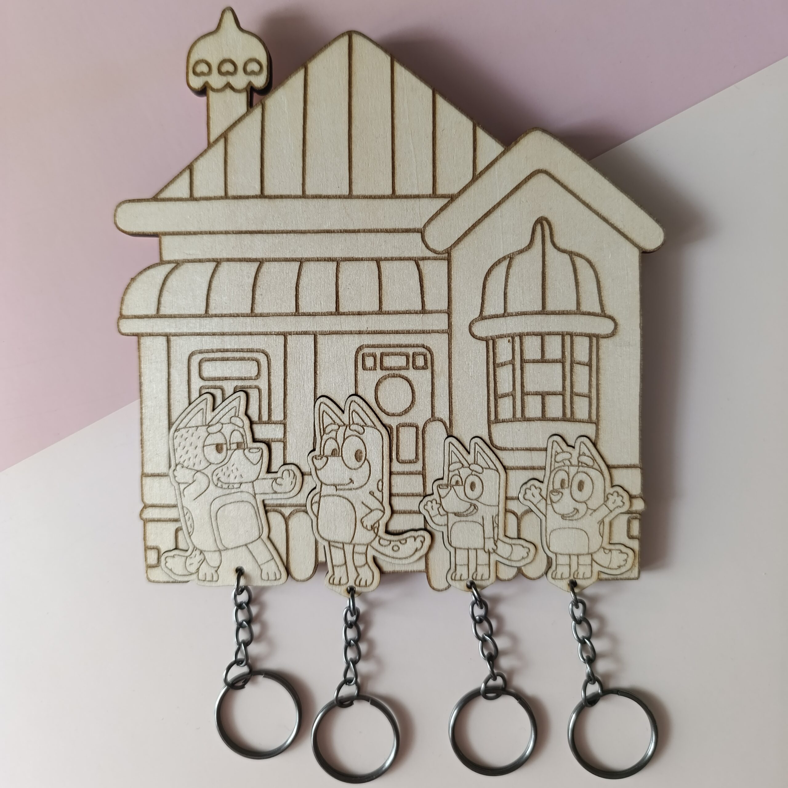 Cuelgallaves de madera Bluey